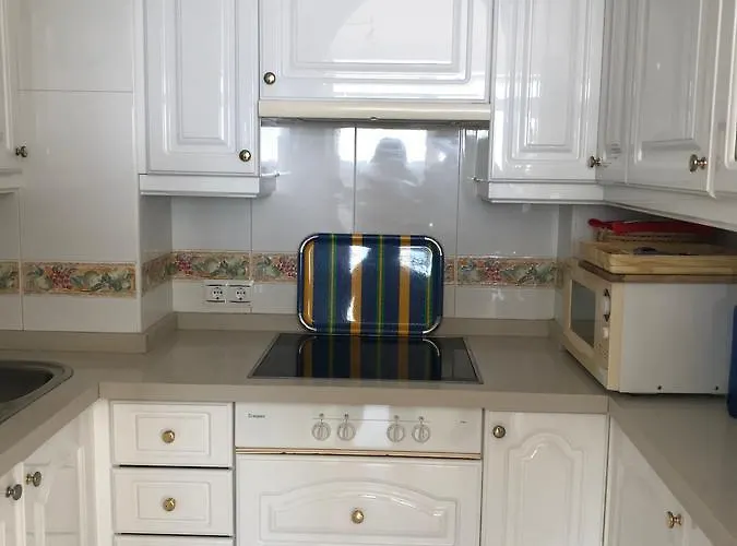 Castillo De Santa Clara 3 *